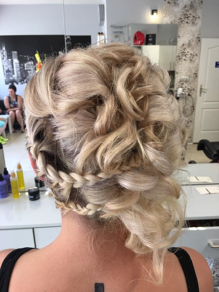 Fryzura Okolicznościowa Oferta Salon Fryzjerski Afryga Chełm